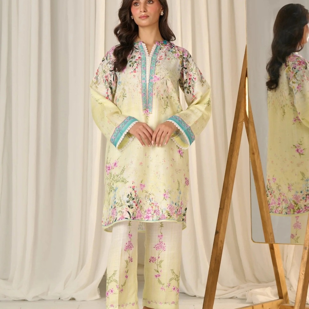 Floral Embroidered Kurta Set